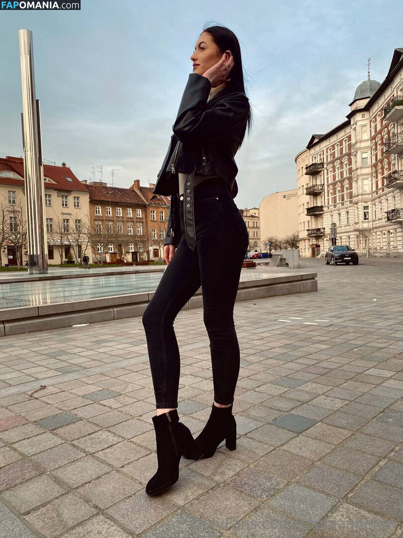 sophiaabelow / sophie.abelow Nude OnlyFans  Leaked Photo #6