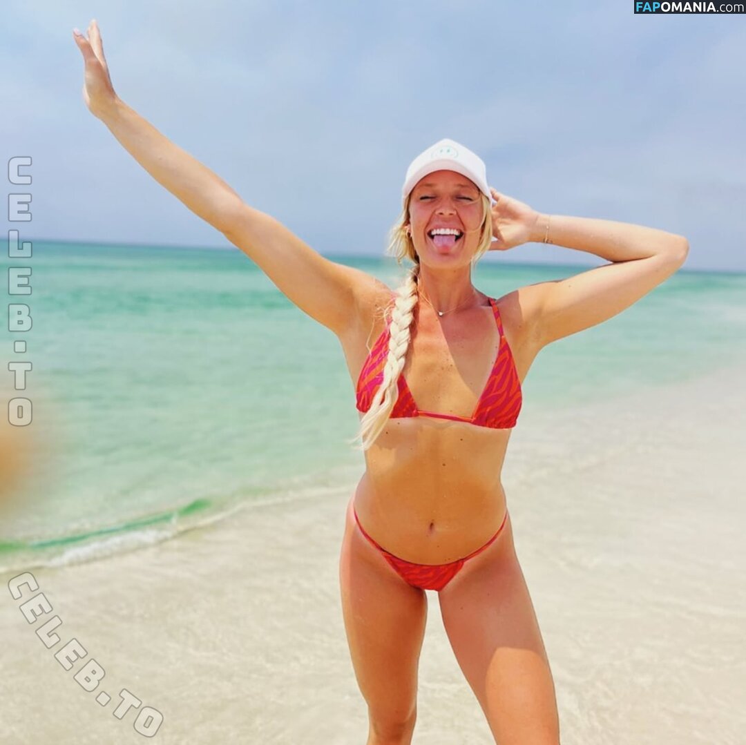 Sophie Cunningham / https: / sophaller / sophie_cham / sophiecham Nude OnlyFans  Leaked Photo #15