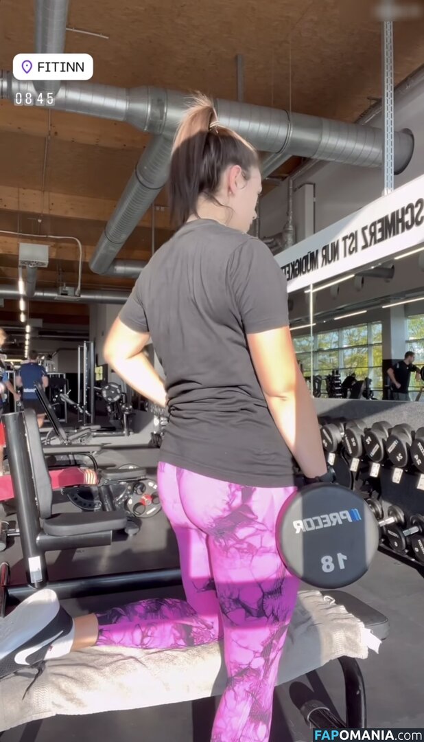 Sophie Gerlach / _.sophie05._ Nude OnlyFans  Leaked Photo #33