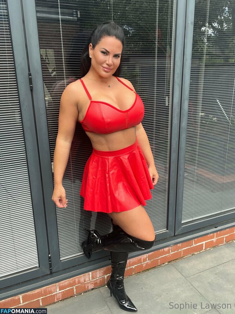 Perv-mom / Sophie Lawson / StepMother / stepmother_x Nude OnlyFans  Leaked Photo #378