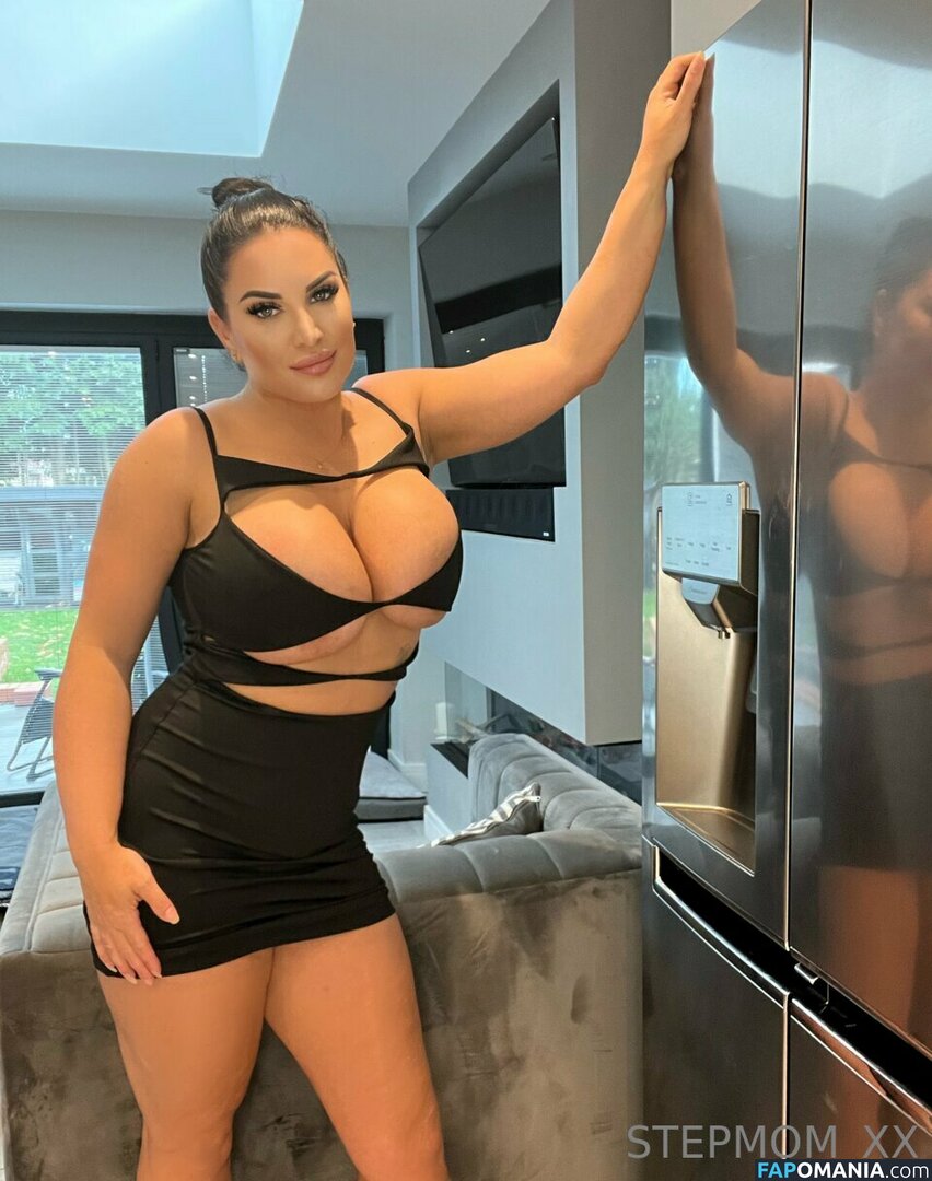 Perv-mom / Sophie Lawson / StepMother / stepmother_x Nude OnlyFans  Leaked Photo #462