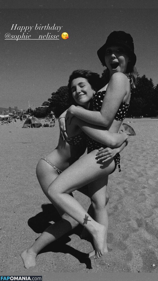Sophie Nélisse / sophie__nelisse Nude OnlyFans  Leaked Photo #3