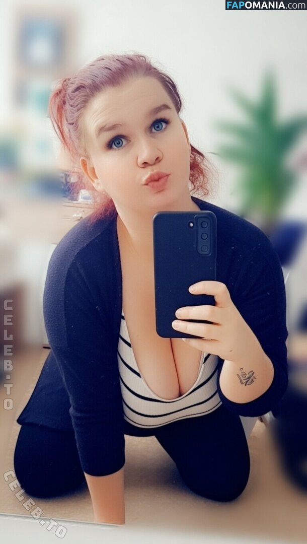 SophieSchmande / https: / sophie_schmande Nude OnlyFans  Leaked Photo #3