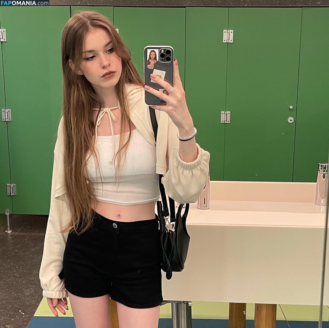 nesosihue / sosihue Nude OnlyFans  Leaked Photo #5