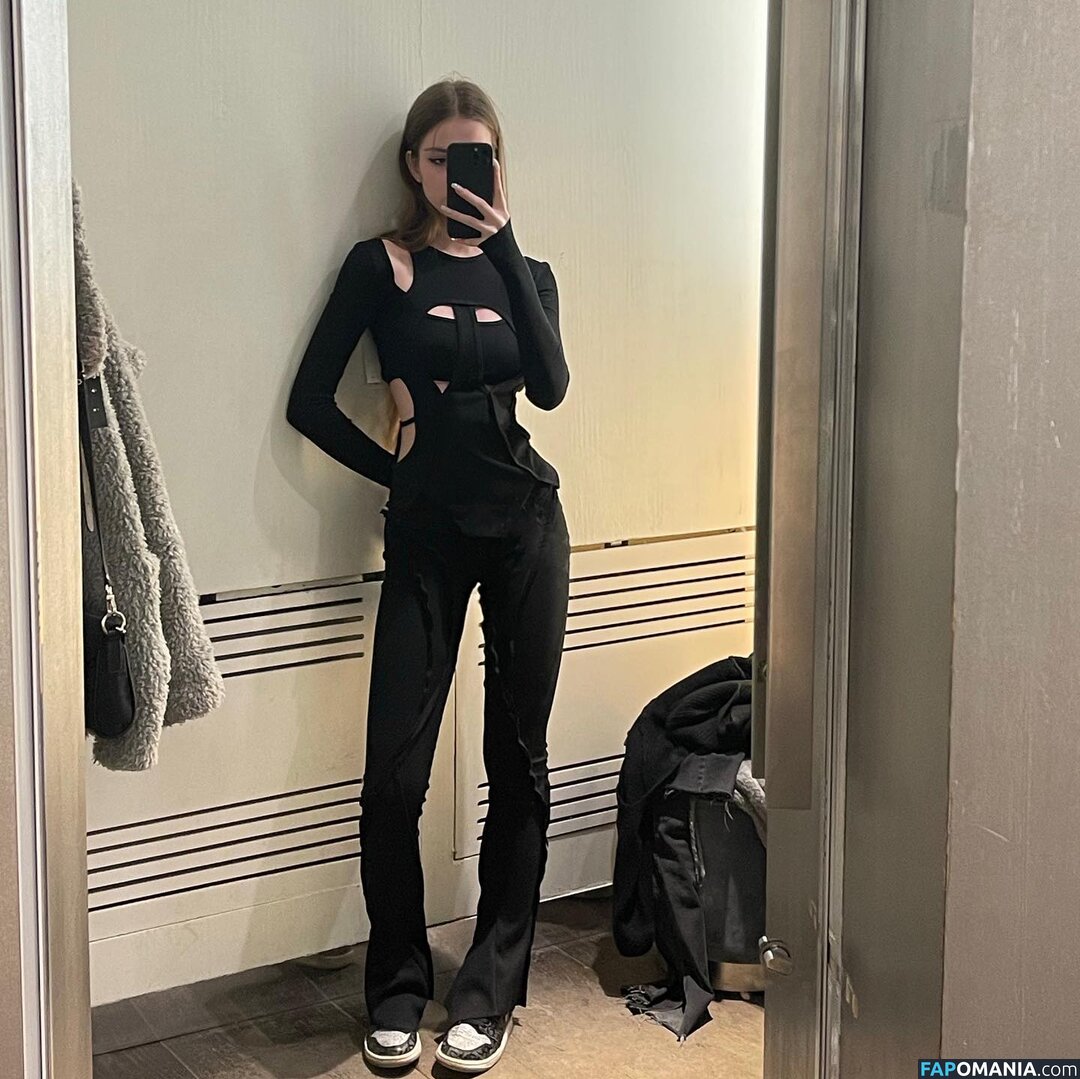 nesosihue / sosihue Nude OnlyFans  Leaked Photo #12