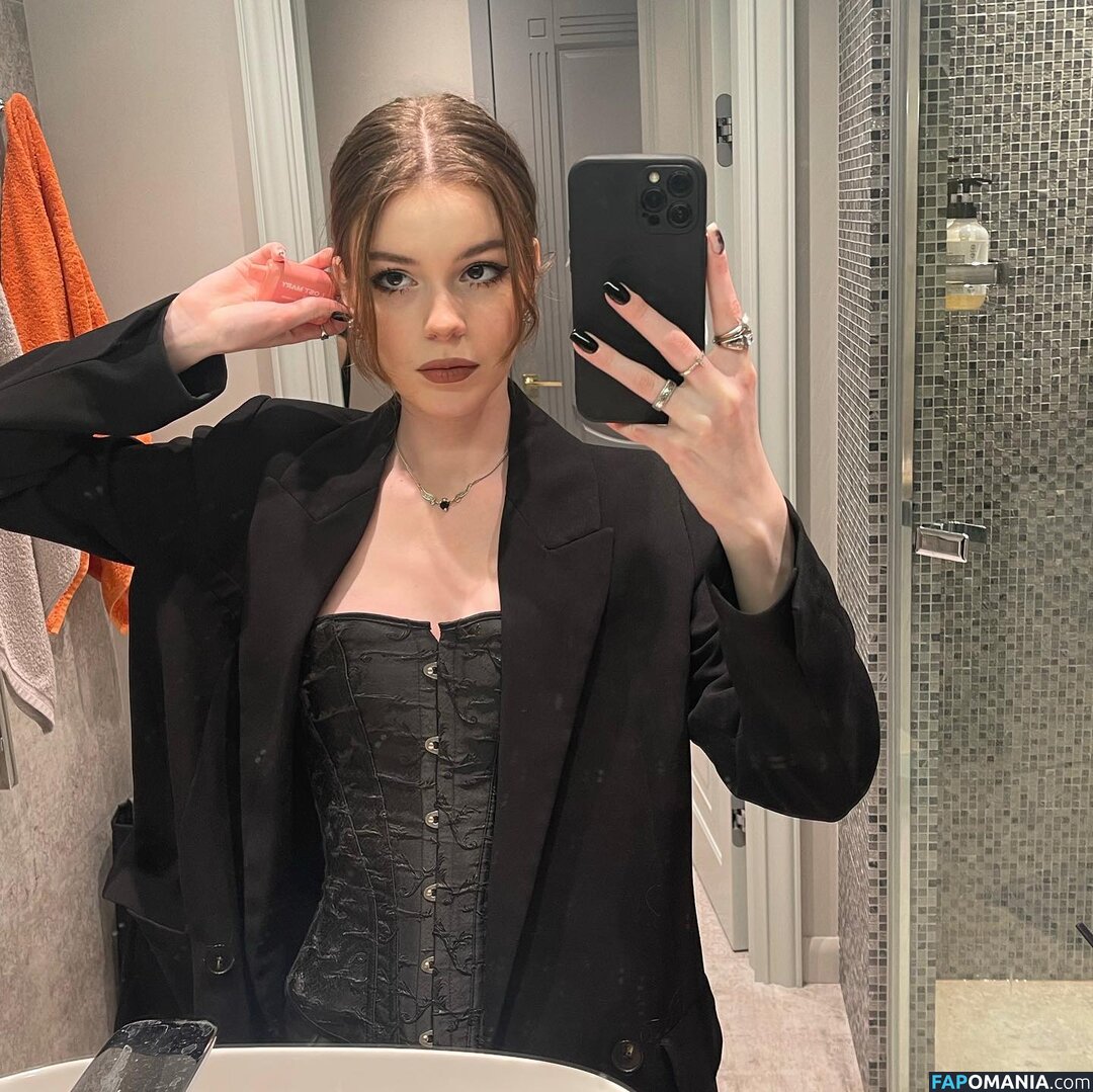 nesosihue / sosihue Nude OnlyFans  Leaked Photo #13