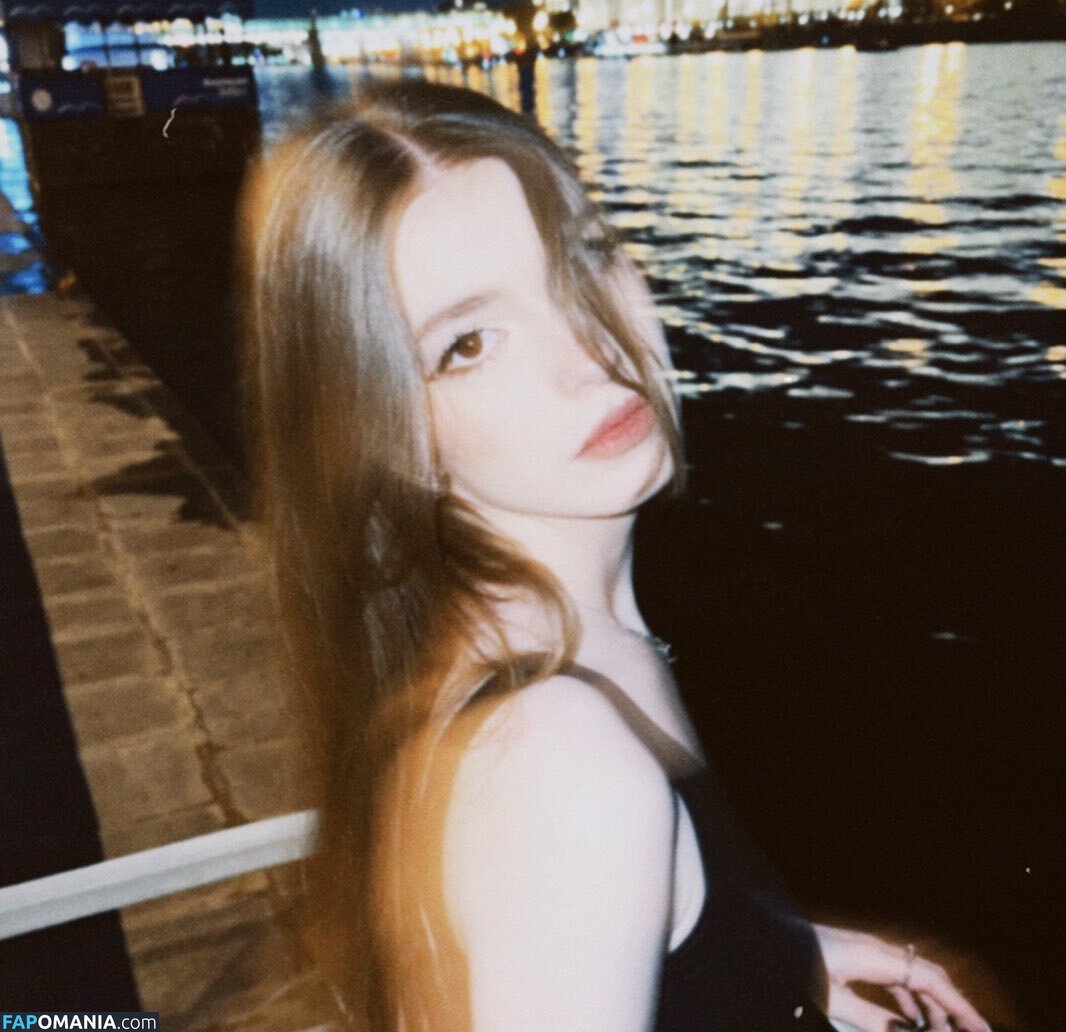 nesosihue / sosihue Nude OnlyFans  Leaked Photo #14