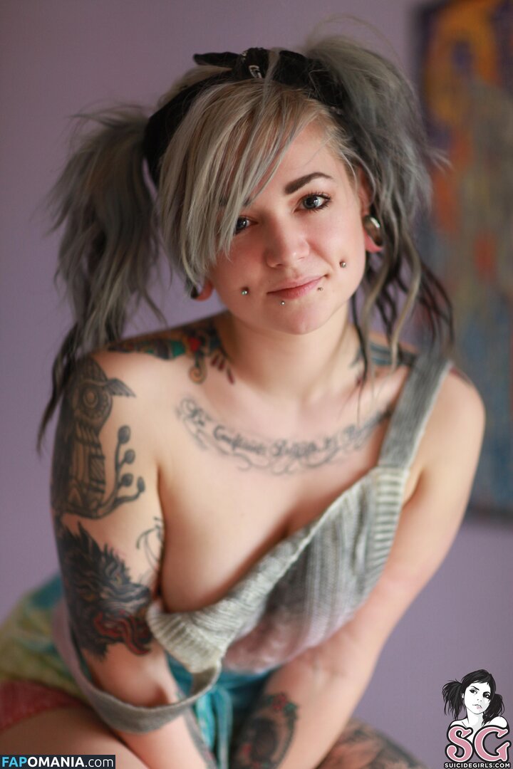 Spaceinvayda / https: / spaceinvayda_sg Nude OnlyFans  Leaked Photo #5