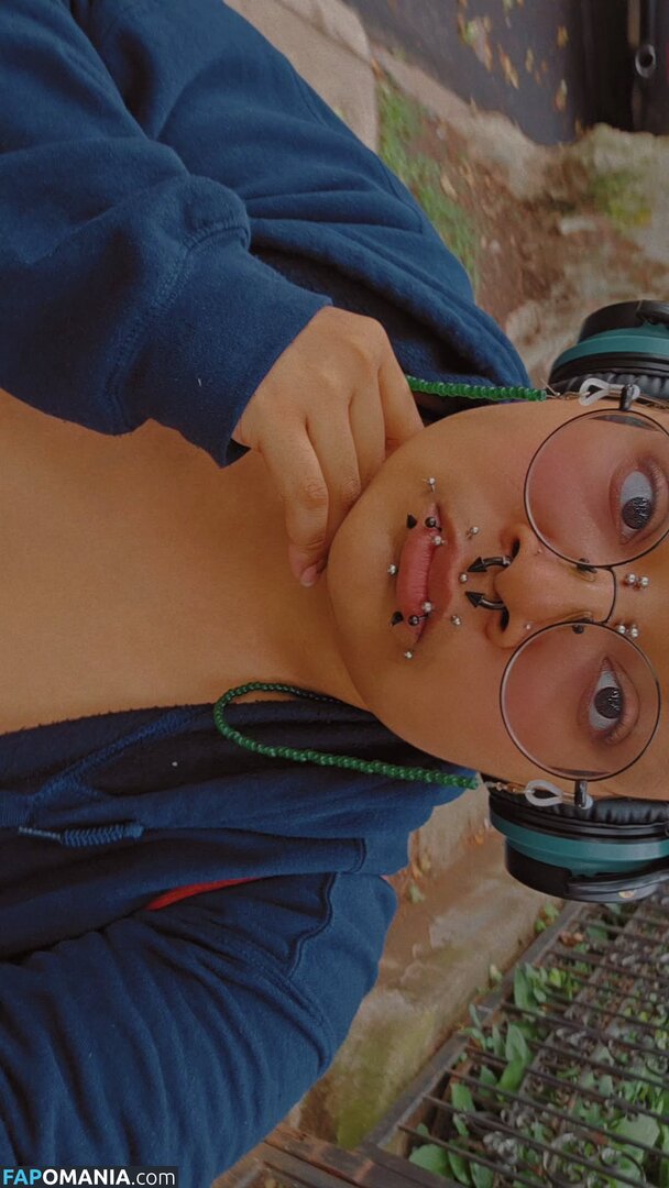 SquishyBf / gutzbf / https: / squishybf_ Nude OnlyFans  Leaked Photo #9