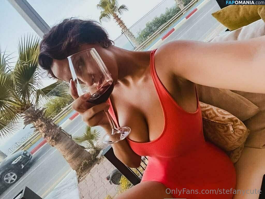 gwenstefani / stefani / stefani_cute Nude OnlyFans  Leaked Photo #1