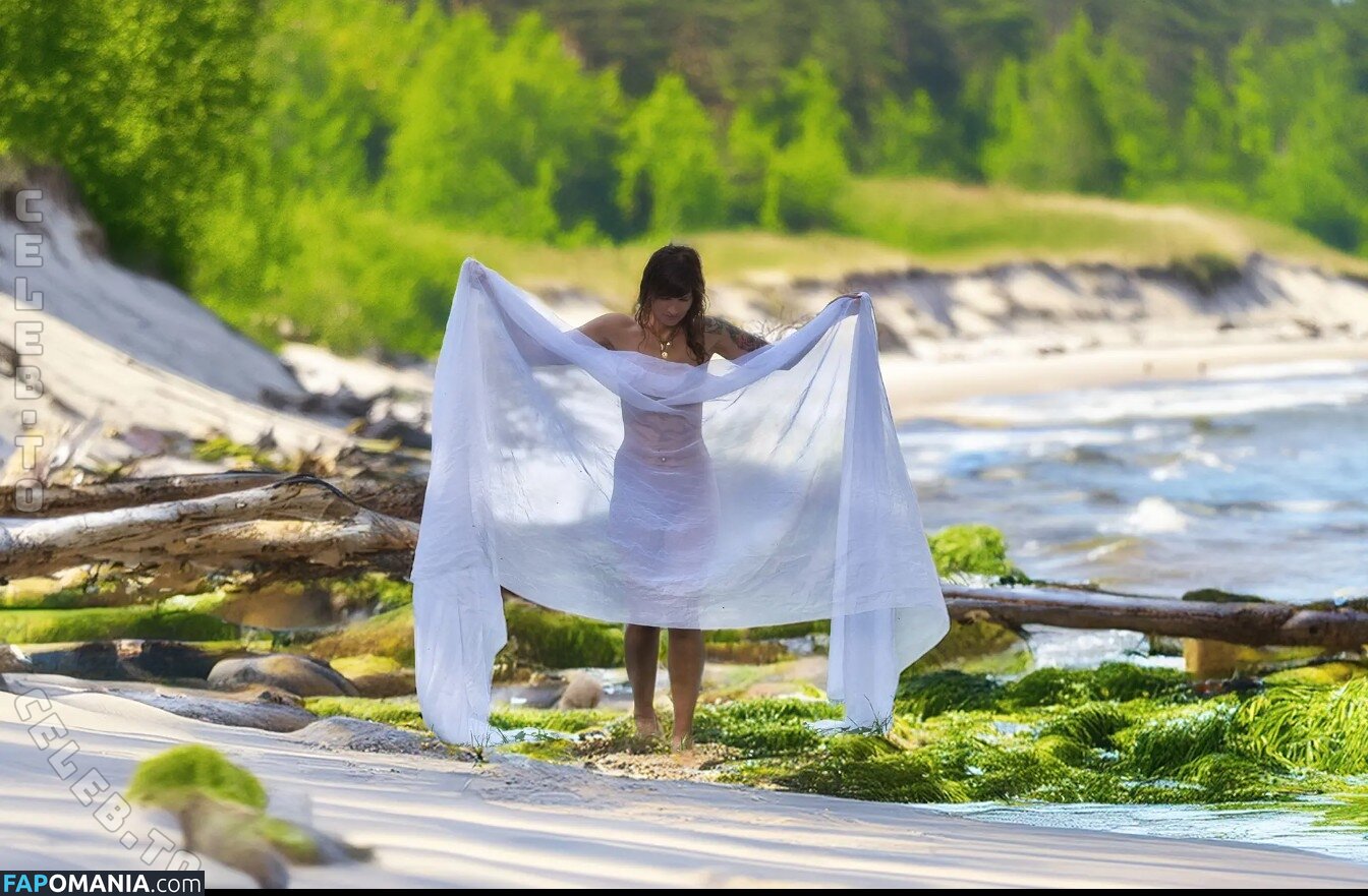 Steffiluxe / https: / steffiluxxe Nude OnlyFans  Leaked Photo #1