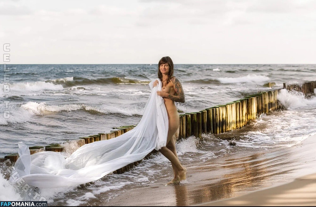 Steffiluxe / https: / steffiluxxe Nude OnlyFans  Leaked Photo #2