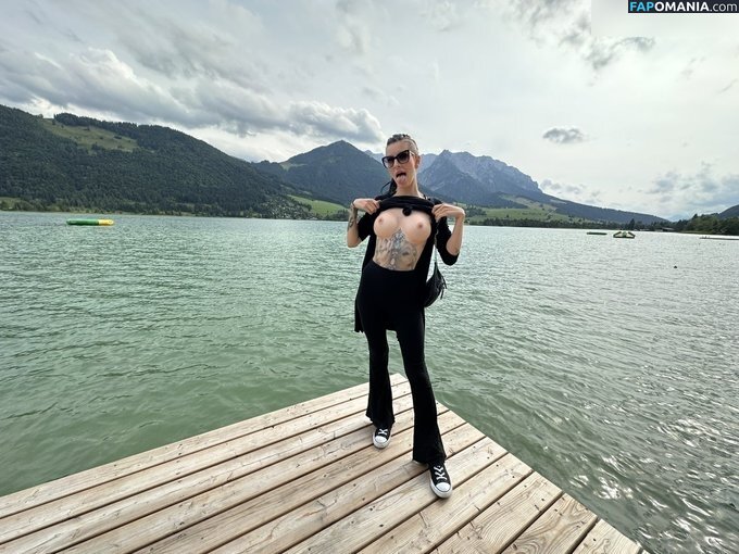 Stella von Monroe / stellavonmonroe Nude OnlyFans  Leaked Photo #7