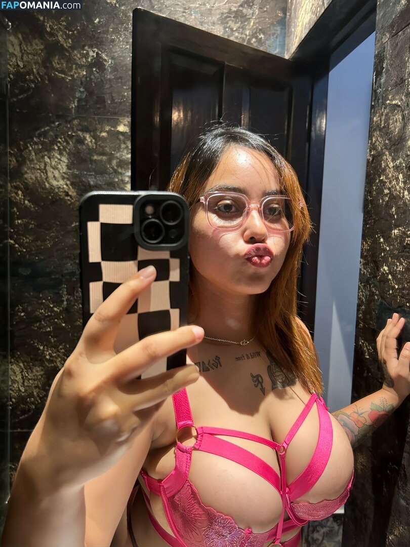 Shinjini Chakraborty / Stella Who / Stella perks / https: / shinjini / sprin_kledpepper Nude OnlyFans  Leaked Photo #19
