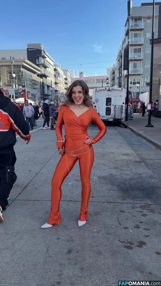 Stephanie Niles / https: / nileees Nude OnlyFans  Leaked Photo #4