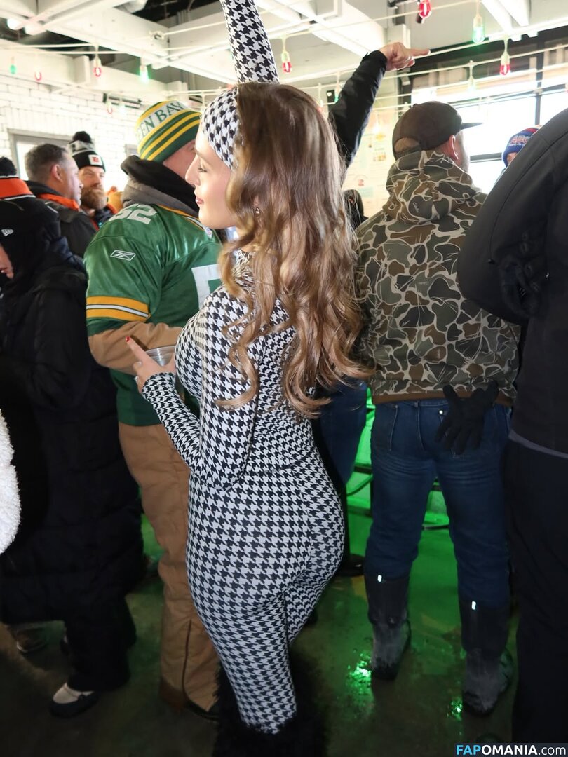 Stephanie Niles / https: / nileees Nude OnlyFans  Leaked Photo #17