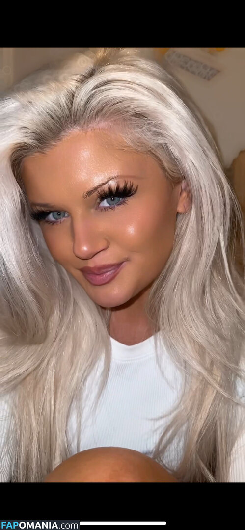 Carmen Lately / Stephanie Sampson / Stephy Vlogs / carmenlattemua / stephycarmen Nude OnlyFans  Leaked Photo #37