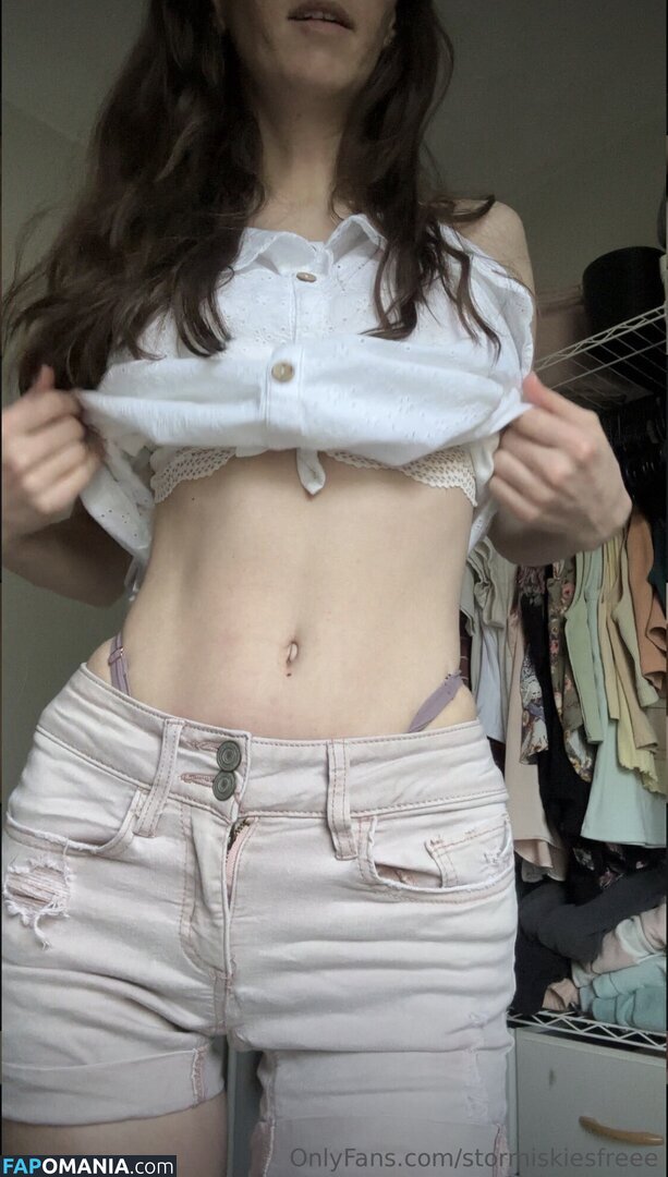 StormieSkies / stormiskiesfreee Nude OnlyFans  Leaked Photo #7