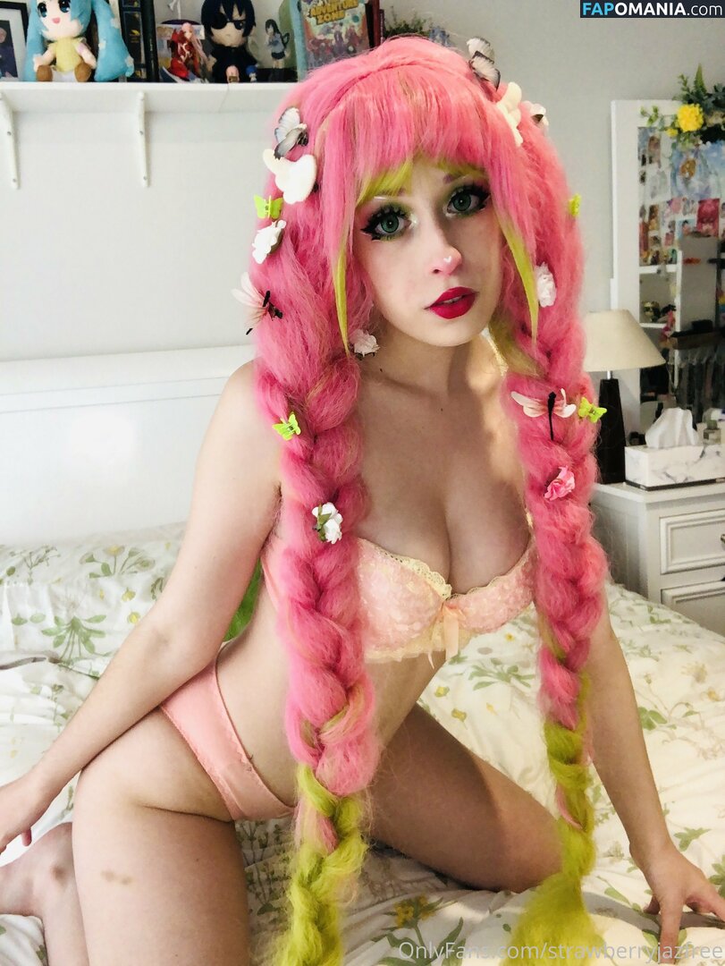 strawberryjazfree Nude OnlyFans  Leaked Photo #10
