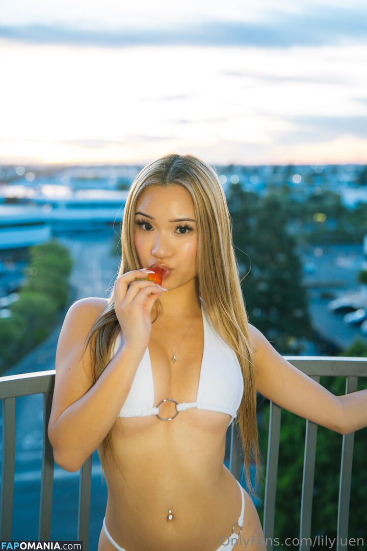 Lily Luen / Strawbunnyloop / lily.luen Nude OnlyFans  Leaked Photo #6