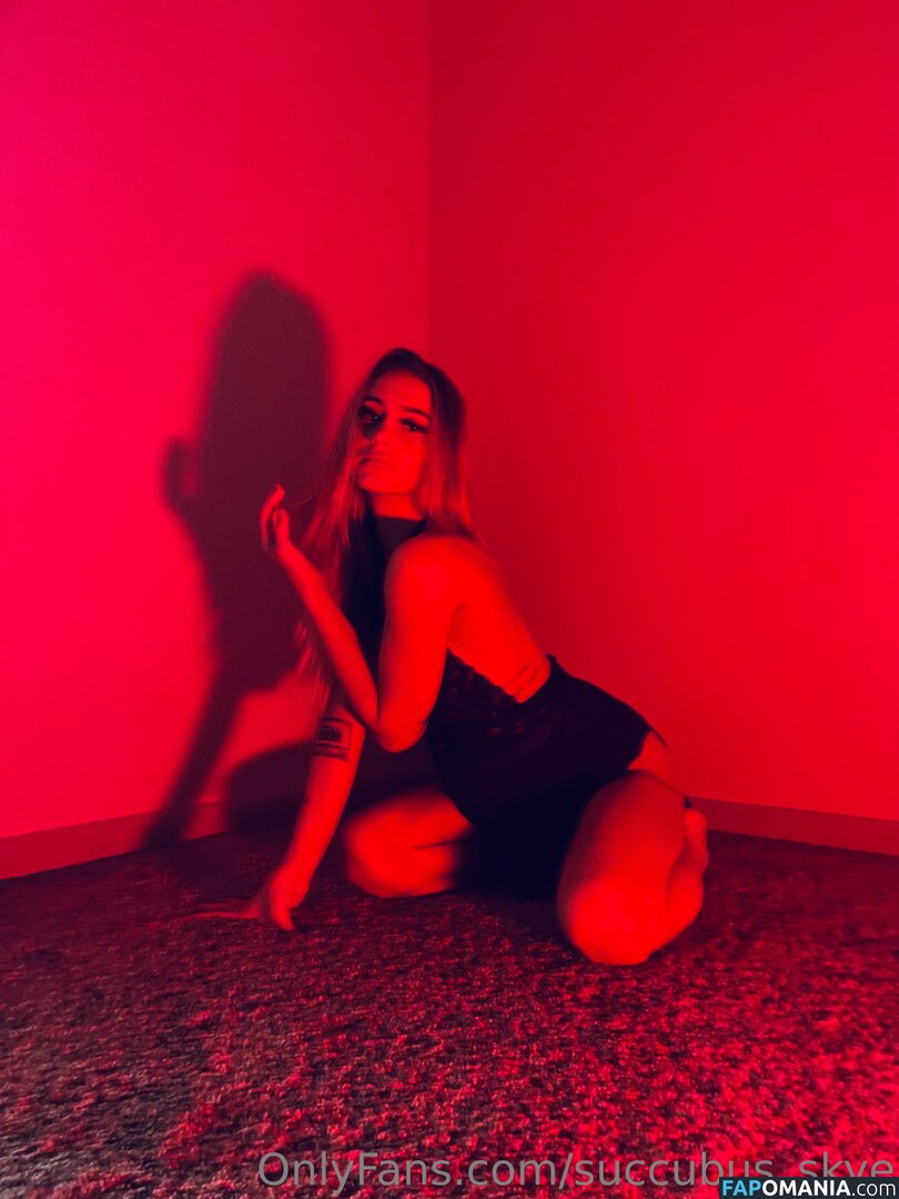 Iheartharlss / Succubus_skye / https: / susbaby1 Nude OnlyFans  Leaked Photo #1
