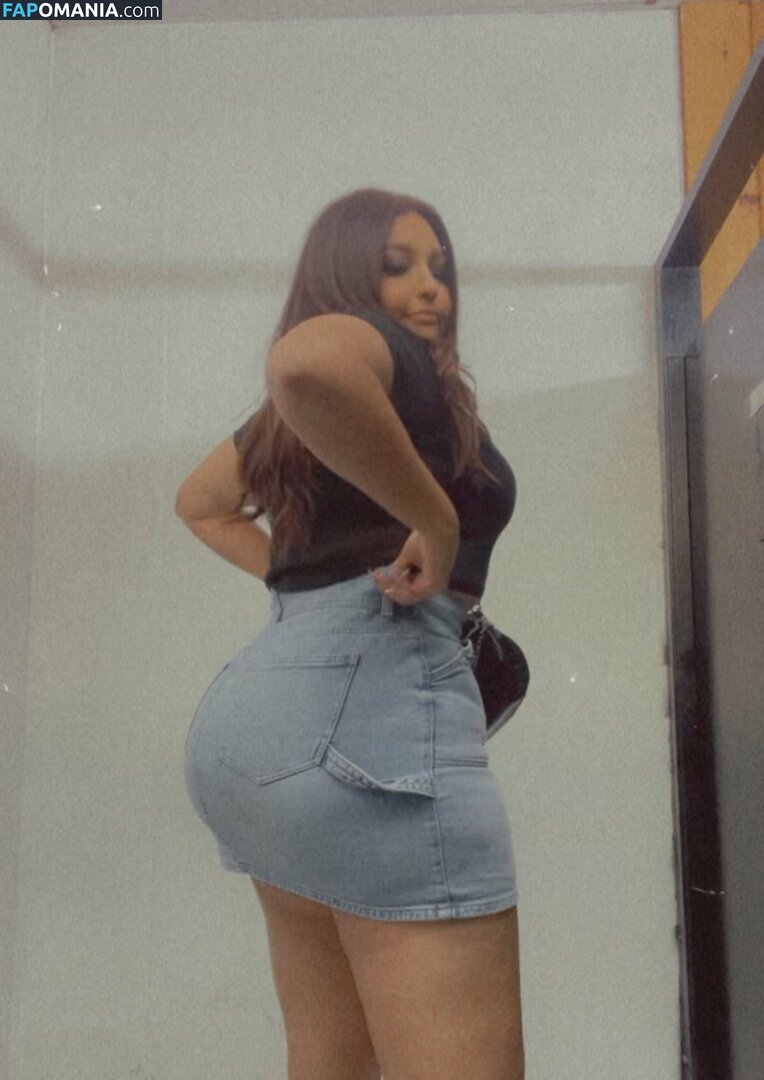 sue012 / sue012_ Nude OnlyFans  Leaked Photo #4