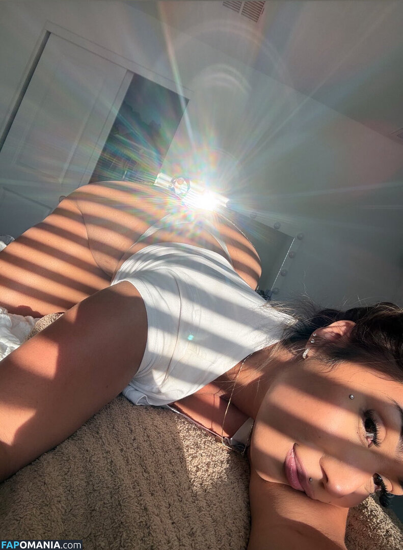 a.mariee28 / https: / sukiwithagoodcoochie Nude OnlyFans  Leaked Photo #1