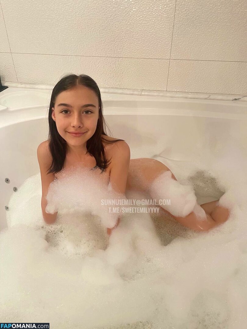 Sunny Emilly / Sunny Emy / SweetEmilyyyy / kylie.little.toes / sunny.emily.backup Nude OnlyFans  Leaked Photo #12
