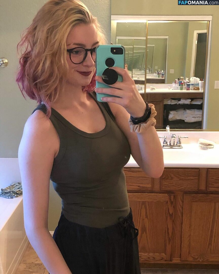 SuopOnTwitch / Suuuoppp Madison Nude OnlyFans  Leaked Photo #1