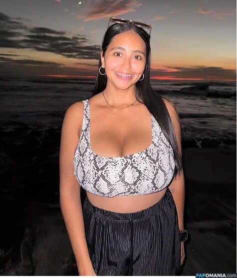 Susana Berrocal / s_bcal / yolaberrocal Nude OnlyFans  Leaked Photo #4