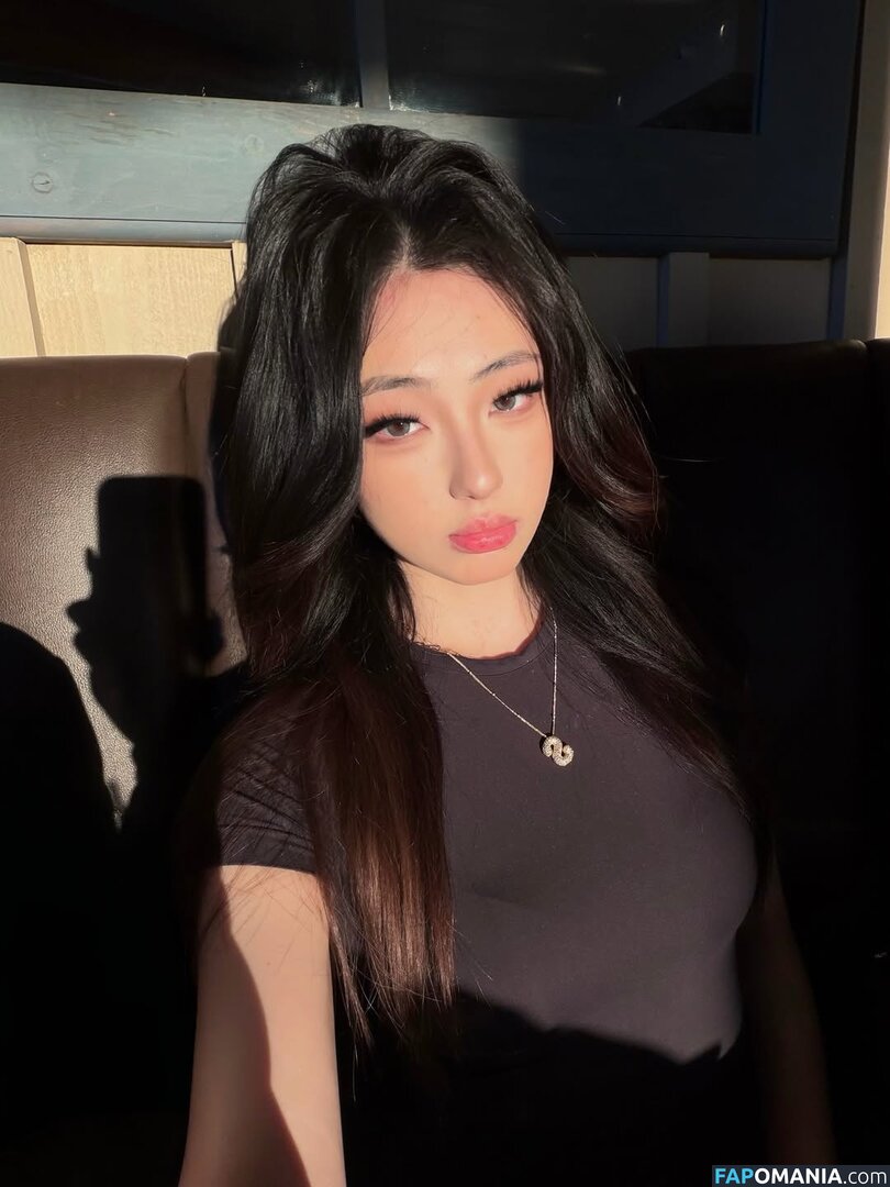 Susansunn / https: / susan_sun17 Nude OnlyFans  Leaked Photo #8