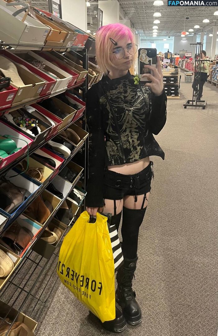 Sushiflavoredmilk / sushiflvredmilk Nude OnlyFans  Leaked Photo #9