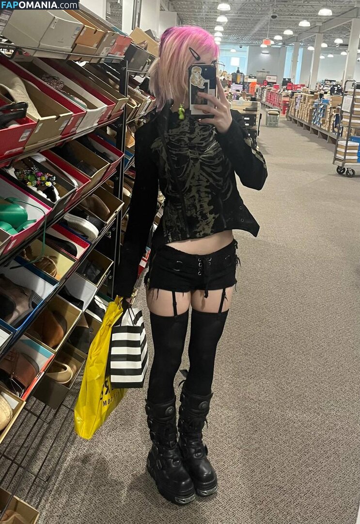 Sushiflavoredmilk / sushiflvredmilk Nude OnlyFans  Leaked Photo #10