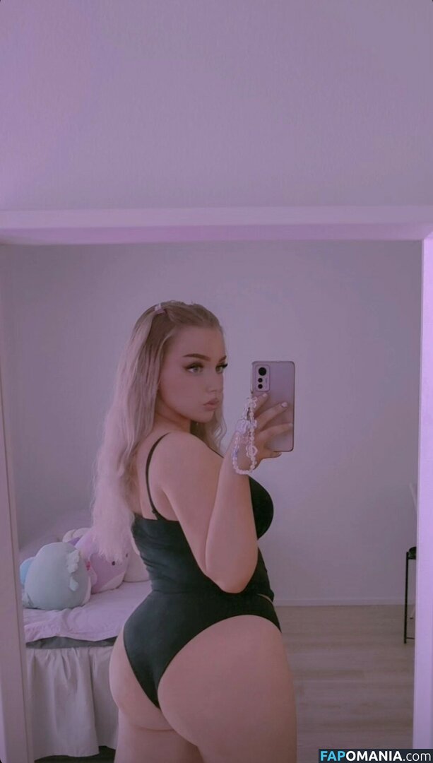 Suvikatariina / Suvikh / suvikatariinah Nude OnlyFans  Leaked Photo #1