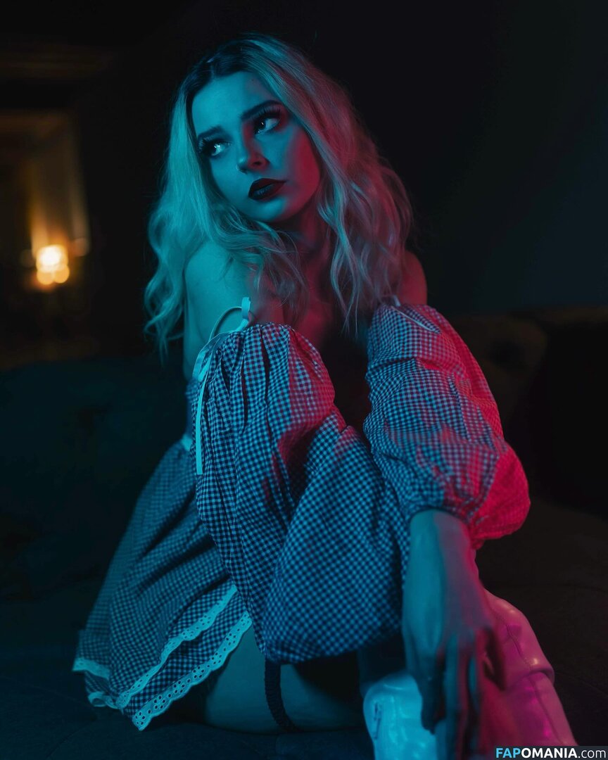 Sweetdistortion / sasha_simple Nude OnlyFans  Leaked Photo #6