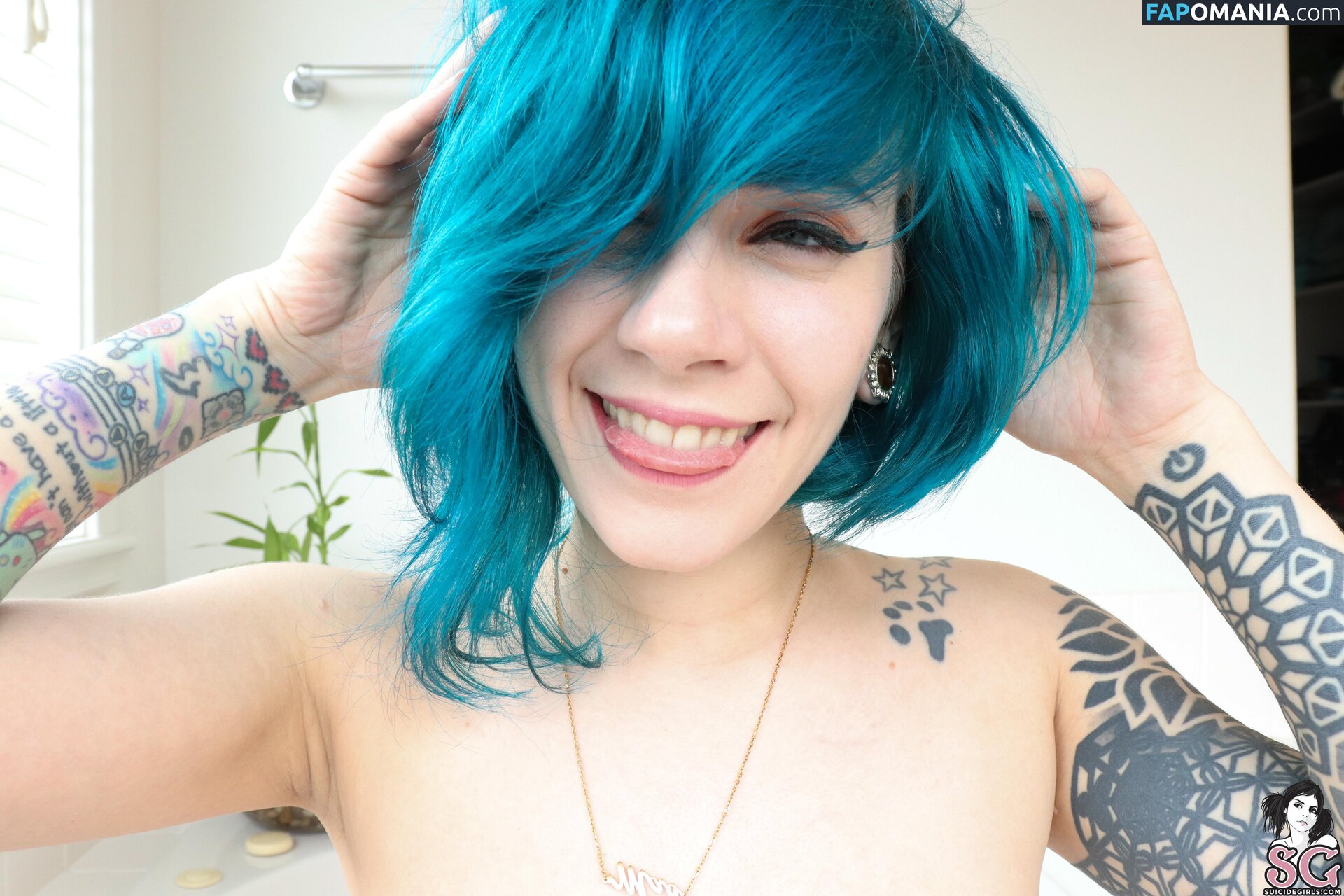MoonFleur / Sweetie Fox / sweetiefox_of / swfx_real Nude OnlyFans  Leaked Photo #2