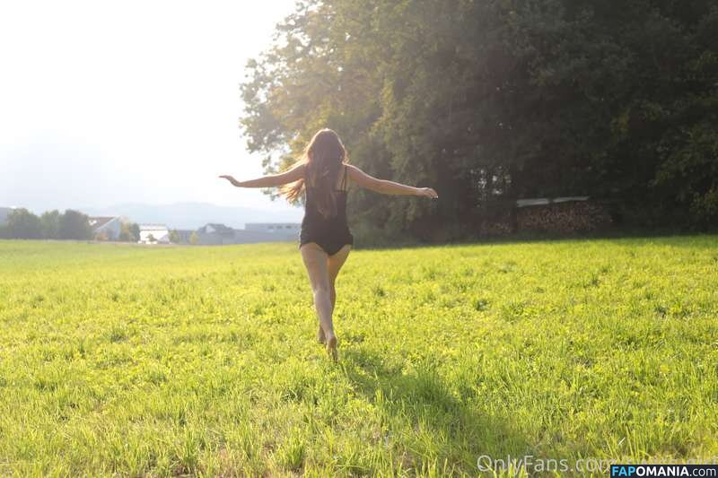 Swiss-Girl / https: / swiss-girl-vip / swissgirlvanessa Nude OnlyFans  Leaked Photo #15