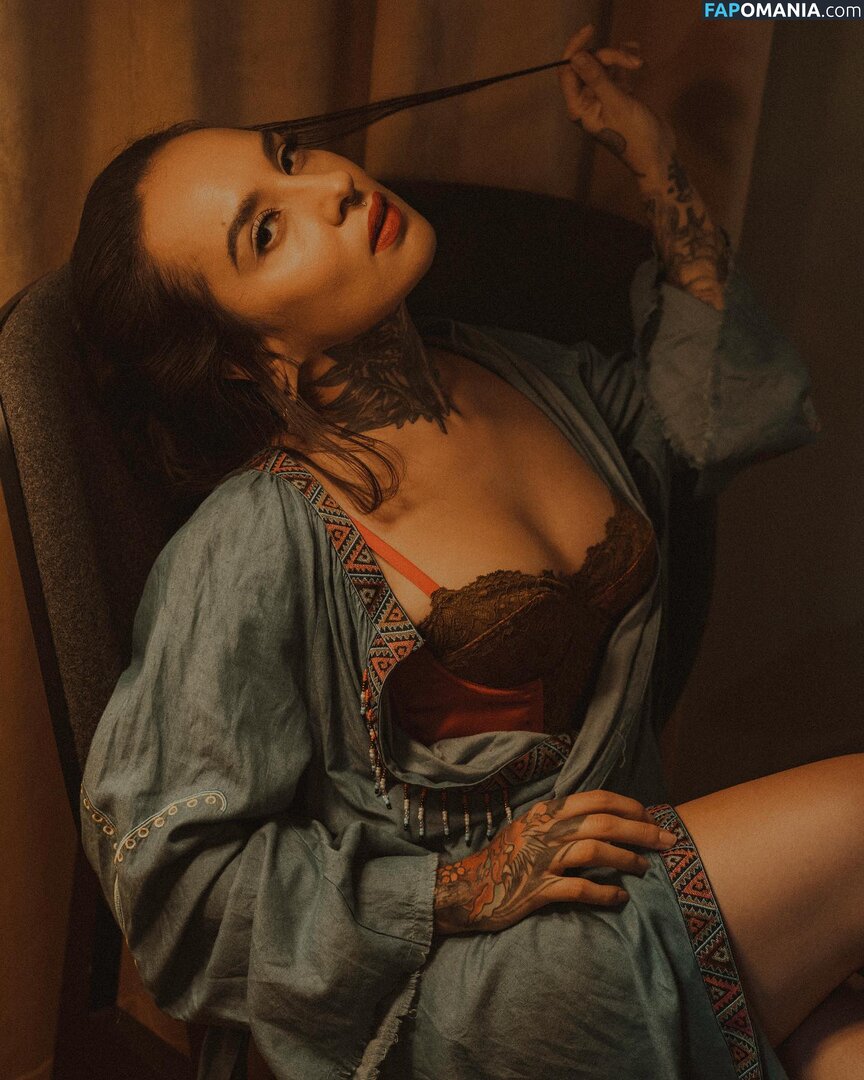 Tatiana Shmaylyuk / sweetsynner / tati_booyakah Nude OnlyFans  Leaked Photo #2