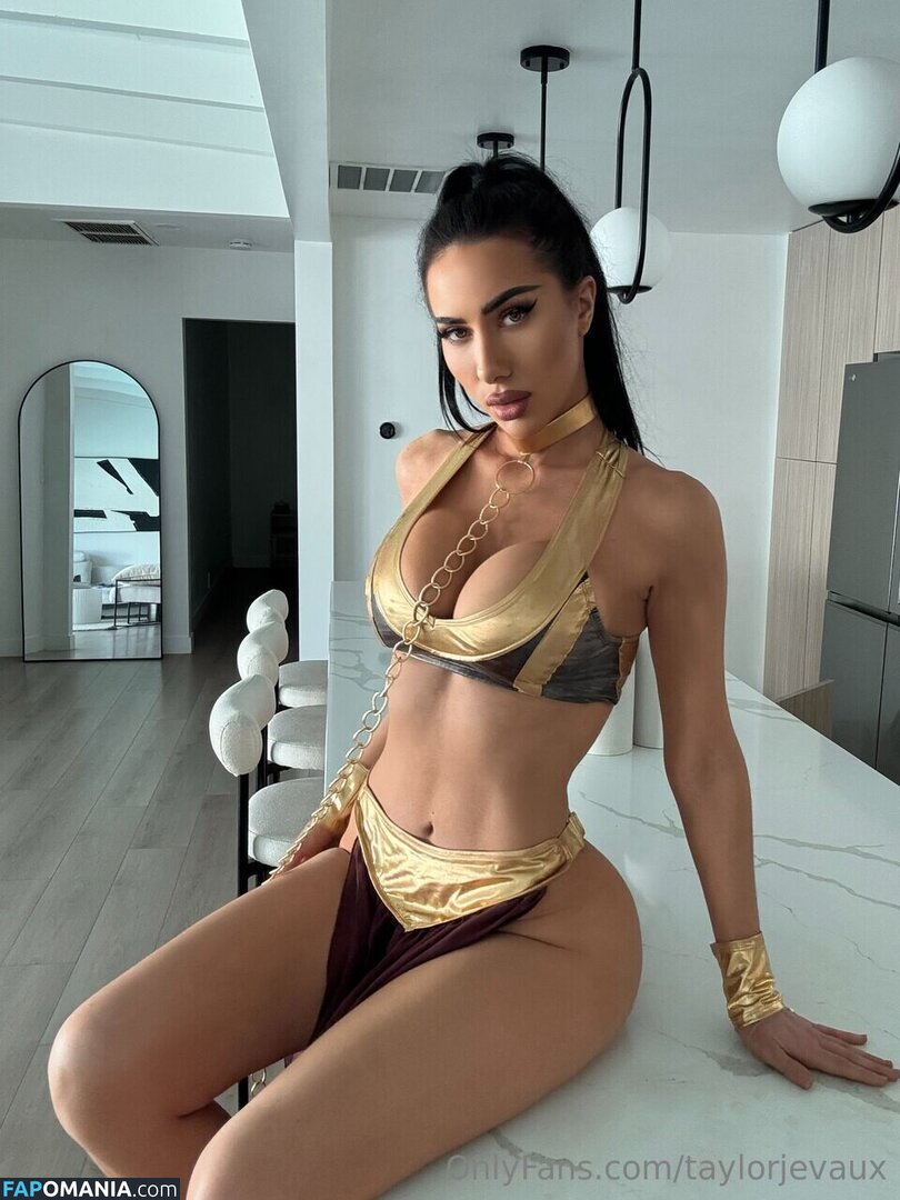 Taylor Jevaux / taylorjevaux Nude OnlyFans  Leaked Photo #4