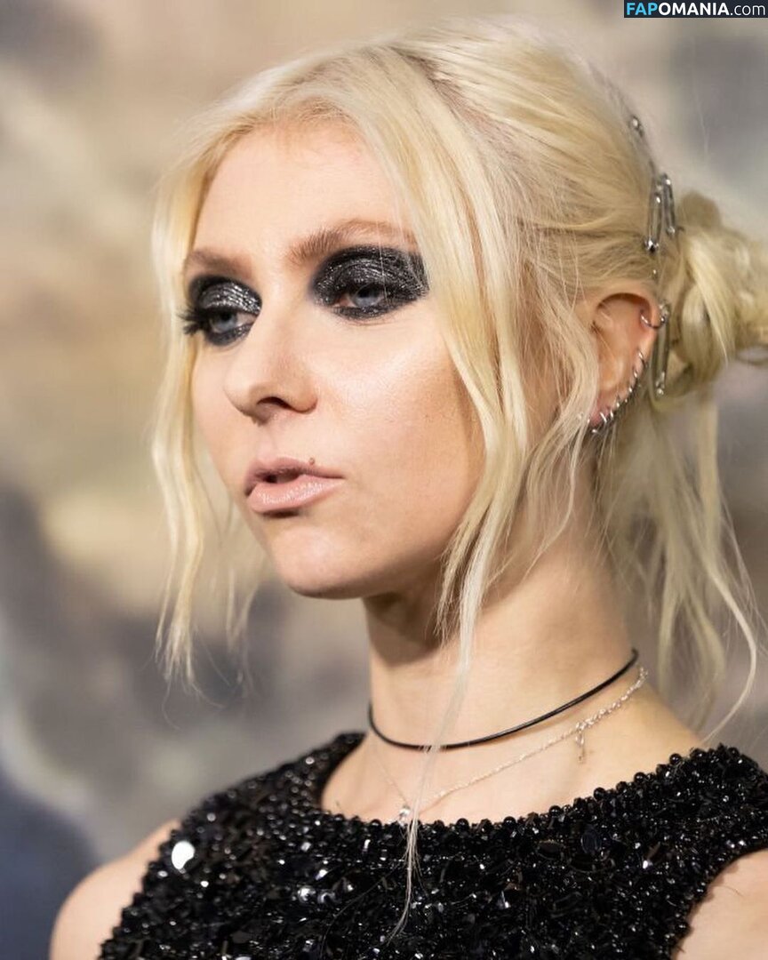 Taylor Momsen / aryelsoul / taylormomsen Nude OnlyFans  Leaked Photo #707