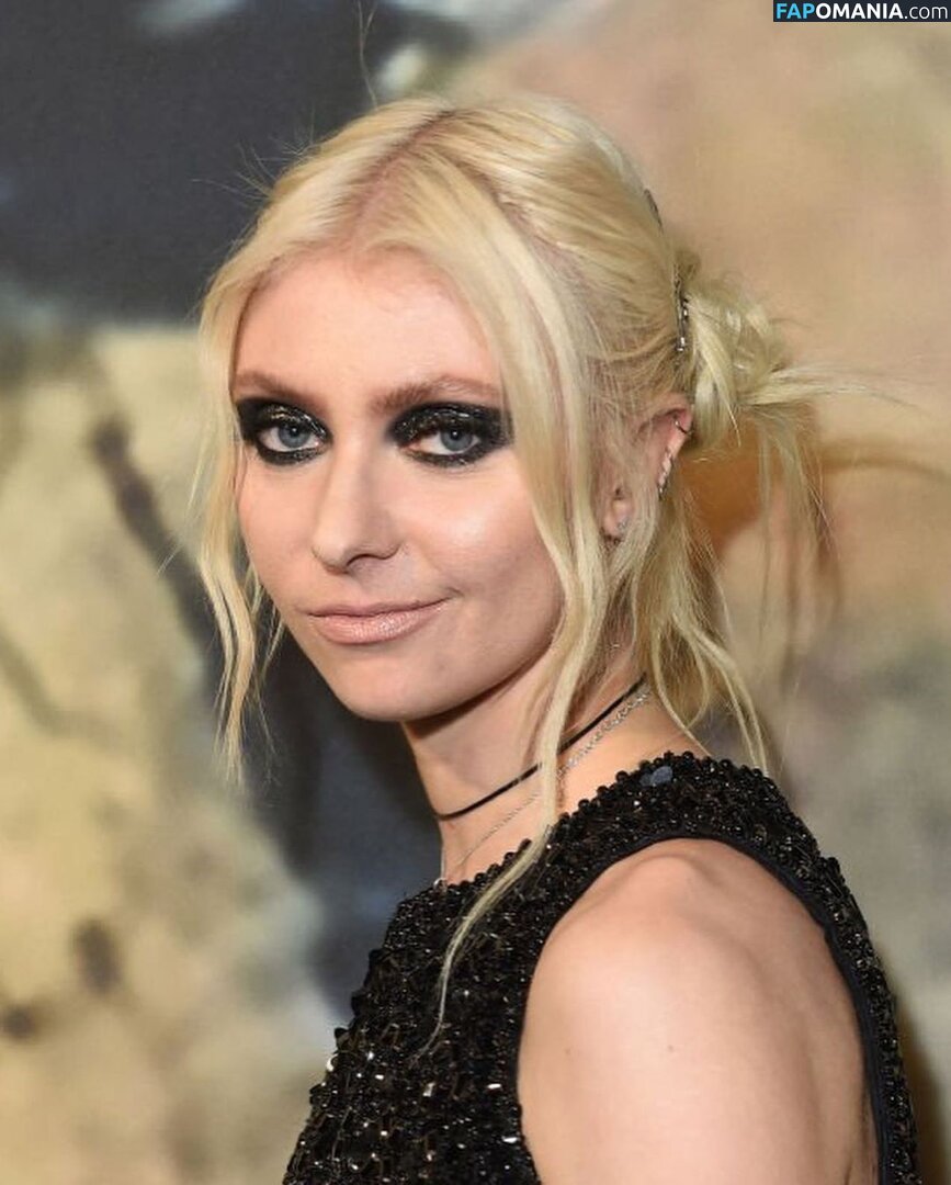 Taylor Momsen / aryelsoul / taylormomsen Nude OnlyFans  Leaked Photo #710
