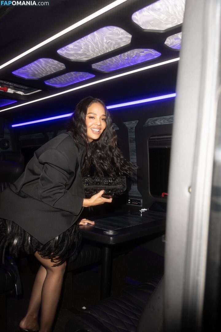 Tessa Thompson / tessamaethompson / tessathompsonx Nude OnlyFans  Leaked Photo #6