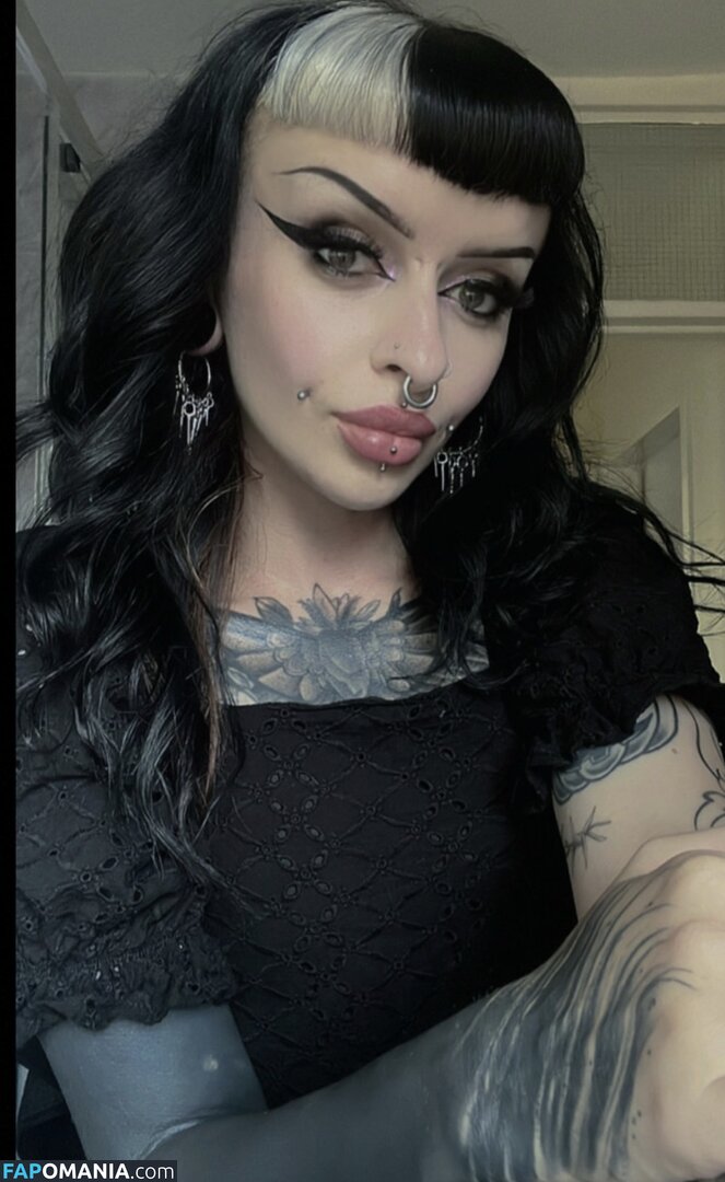 ThatLivingDeadGxrl Nude OnlyFans  Leaked Photo #3