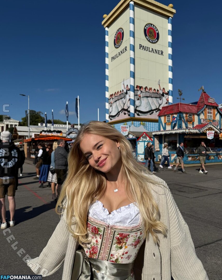 Thatsvroni Nude OnlyFans  Leaked Photo #7