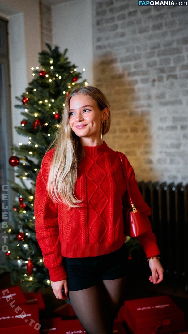 Thatsvroni Nude OnlyFans  Leaked Photo #16