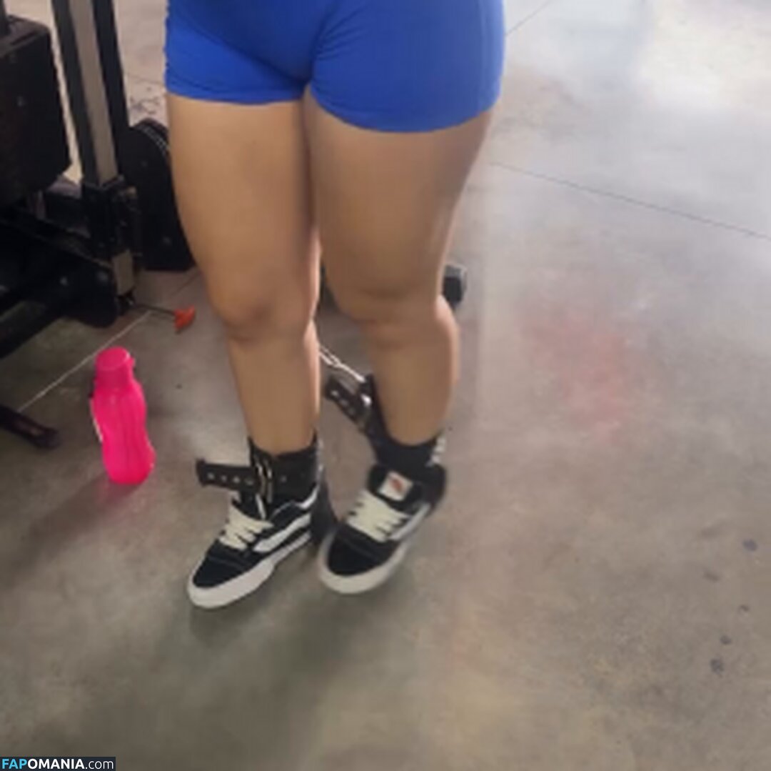 thaynalinss Nude OnlyFans  Leaked Photo #2