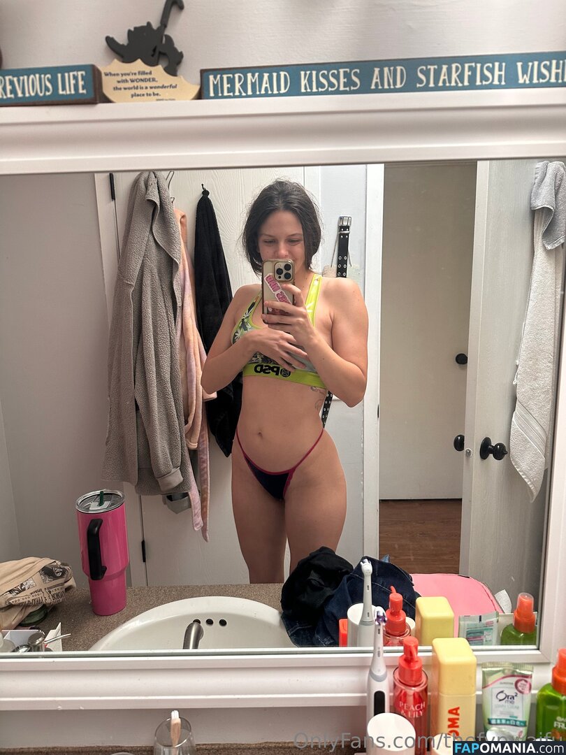 fypwaifu / thefypwaifu Nude OnlyFans  Leaked Photo #2