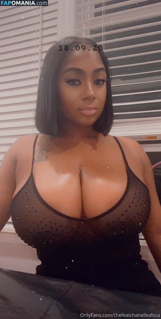 chanelle__alicia / therealchanellealicia Nude OnlyFans  Leaked Photo #2