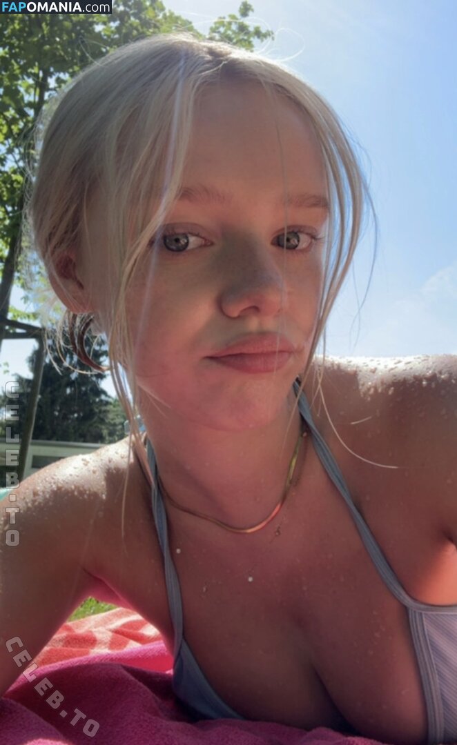 Thesi.Sophie / thesisophie Nude OnlyFans  Leaked Photo #8