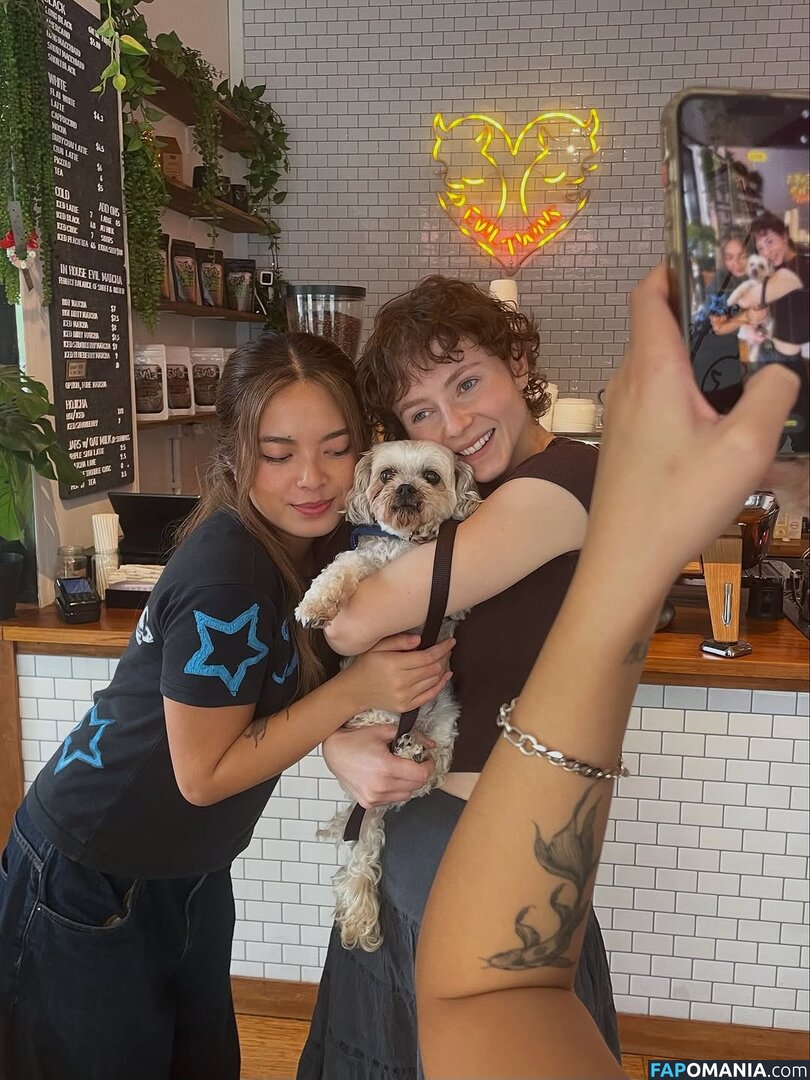 Thomasin Mckenzie / mackzjoness / thomasin.mckenzie Nude OnlyFans  Leaked Photo #34